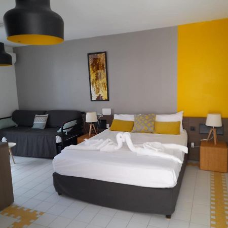 Studio 25 M Manganao Joela 4 Personnes Avec Machine A Laver (Adults Only) Saint-Francois  Exterior foto